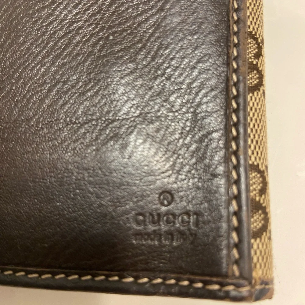 Authentic!! GUCCI Long Brown Leather Monogram Wallet. Luxury - Picture 8 of 12